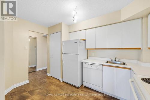 Functional kitchen/laundry closet - 808 - 1025 Grenon Avenue, Ottawa, ON 