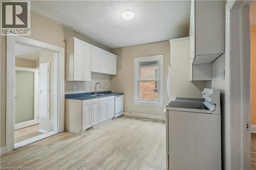 25 Alonzo Street, Brantford, ON 
