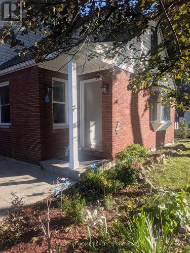 SUITE B - 242 ARTHUR STREET , Halton Hills, Ontario L7J 1M1 3