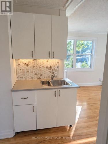 SUITE B - 242 ARTHUR STREET , Halton Hills, Ontario L7J 1M1 4