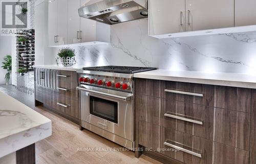 7B Iroquois Avenue, Mississauga, ON 