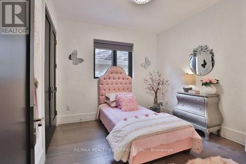 7B Iroquois Avenue, Mississauga, ON 