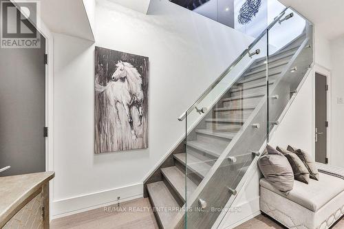 7B Iroquois Avenue, Mississauga, ON 