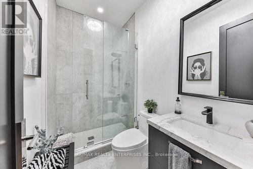 7B Iroquois Avenue, Mississauga, ON 