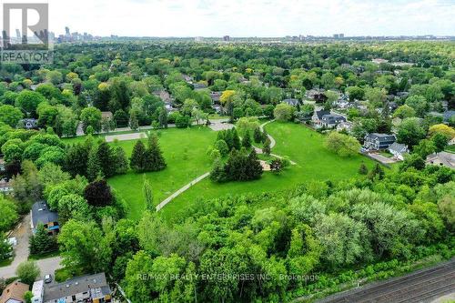 7B Iroquois Avenue, Mississauga, ON 
