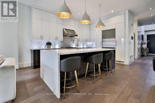7B Iroquois Avenue, Mississauga, ON 