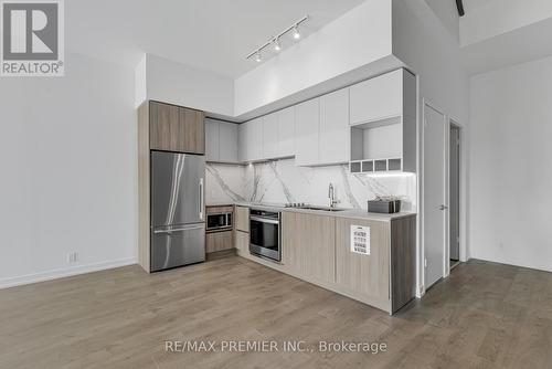 TH17 - 7 BUTTERMILL AVENUE , Vaughan, Ontario L4K 0M5 4