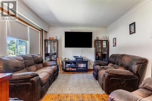 85 Lutsch Avenue, Leamington, ON 