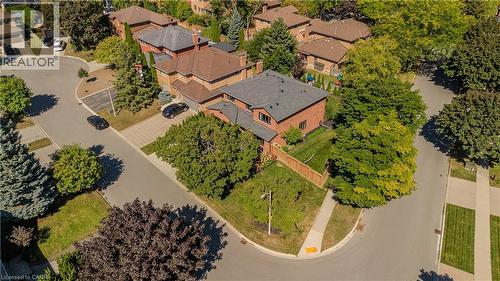541 Hambling Court, Burlington, ON 