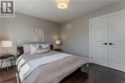541 Hambling Court, Burlington, ON 
