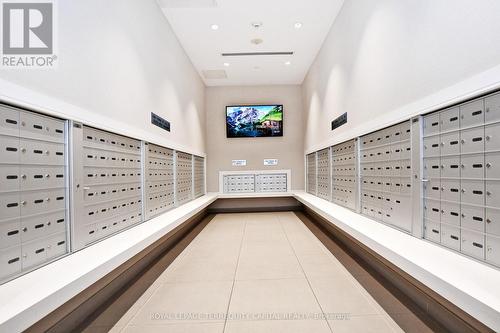 306 - 9199 YONGE STREET , Richmond Hill, Ontario L4C 1H7 5