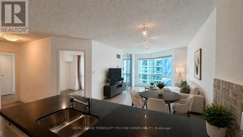 2604 - 10 YONGE STREET , Toronto, Ontario M5E 1R4 5