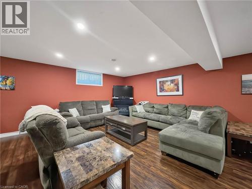 9 Postma Drive, Dunnville, ON 