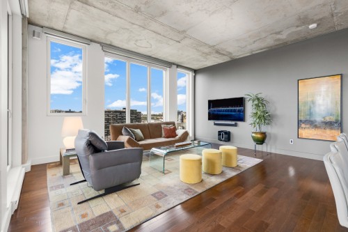 Salon - 1803-888 Rue Wellington, Montréal (Ville-Marie), QC 