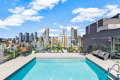 Piscine - 1803-888 Rue Wellington, Montréal (Ville-Marie), QC 