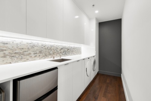 Salle de lavage - 1803-888 Rue Wellington, Montréal (Ville-Marie), QC 