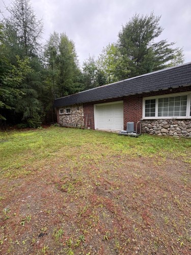 Garage - 324 Ch. De Mont-Rolland, Saint-Hippolyte, QC 