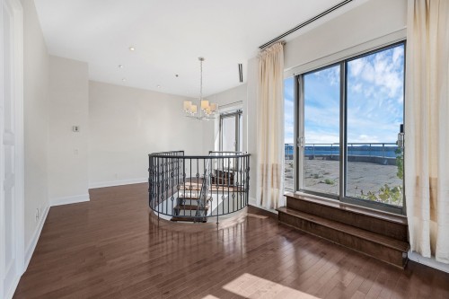 Boudoir - Ph3-1-200 Av. Des Sommets, Montréal (Verdun/Île-Des-Soeurs), QC 