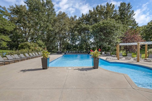 Piscine - Ph3-1-200 Av. Des Sommets, Montréal (Verdun/Île-Des-Soeurs), QC 