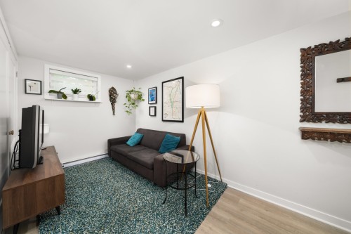 Salle familiale - 2413 Av. West Hill, Montréal (Côte-Des-Neiges/Notre-Dame-De-Grâce), QC 