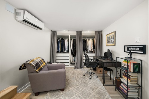 Bureau - 2413 Av. West Hill, Montréal (Côte-Des-Neiges/Notre-Dame-De-Grâce), QC 