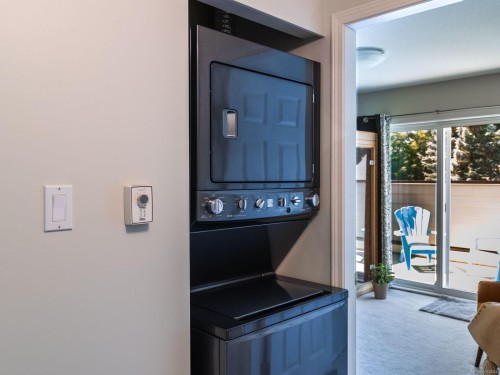 6012 Jake'S Pl, Nanaimo, BC 