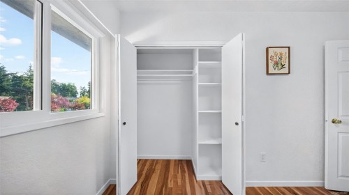 1857 Hillcrest Ave, Saanich, BC 