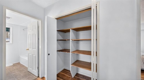 1857 Hillcrest Ave, Saanich, BC 