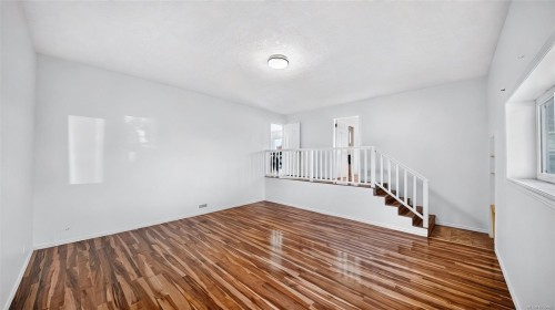 1857 Hillcrest Ave, Saanich, BC 