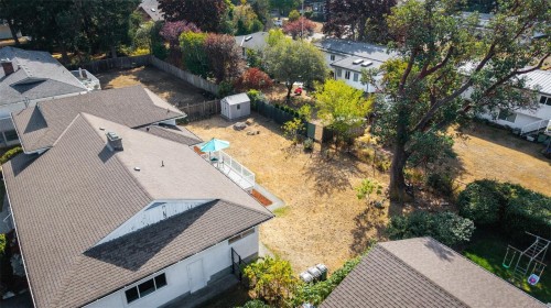 1857 Hillcrest Ave, Saanich, BC 