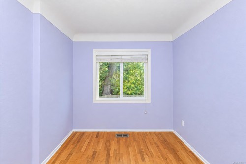 1711 Christmas Ave, Saanich, BC 