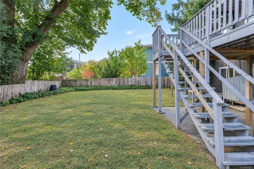 1711 Christmas Ave, Saanich, BC 
