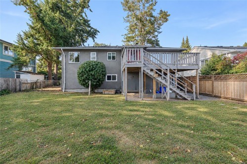 1711 Christmas Ave, Saanich, BC 