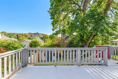 1711 Christmas Ave, Saanich, BC 