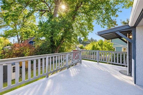 1711 Christmas Ave, Saanich, BC 