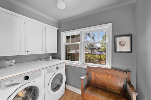 1461 Derby Rd, Saanich, BC 