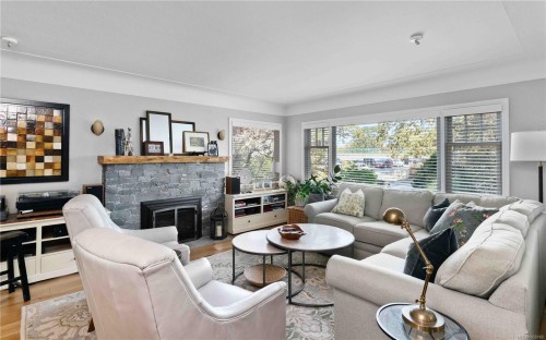 1461 Derby Rd, Saanich, BC 