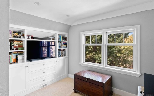 1461 Derby Rd, Saanich, BC 