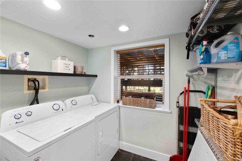 1461 Derby Rd, Saanich, BC 
