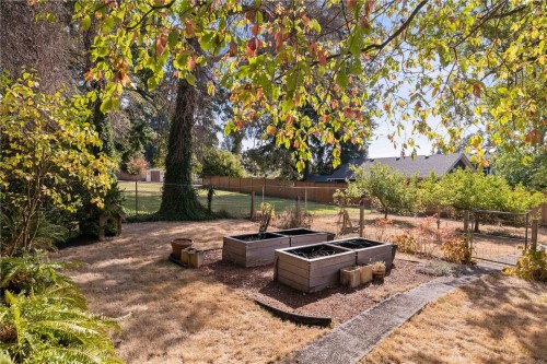 1461 Derby Rd, Saanich, BC 