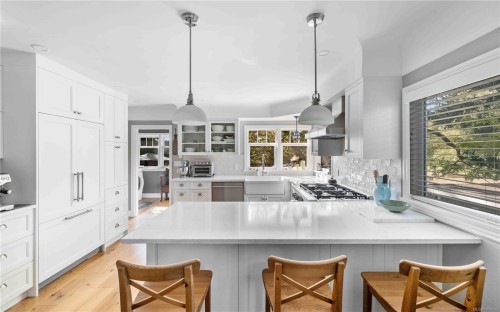 1461 Derby Rd, Saanich, BC 