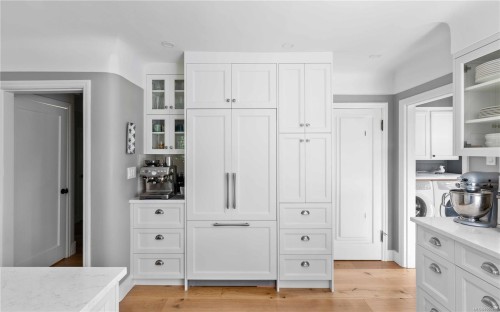 1461 Derby Rd, Saanich, BC 
