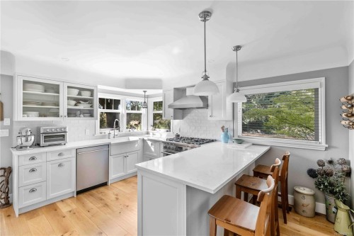 1461 Derby Rd, Saanich, BC 