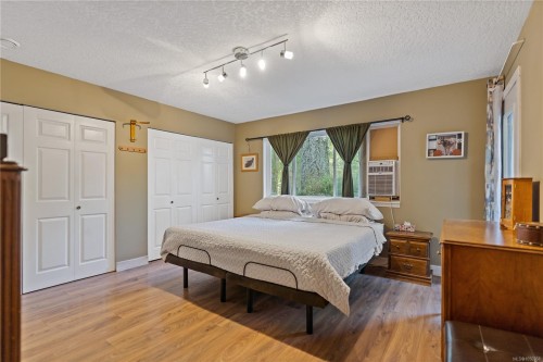 661 Millstream Lake Rd, Highlands, BC 