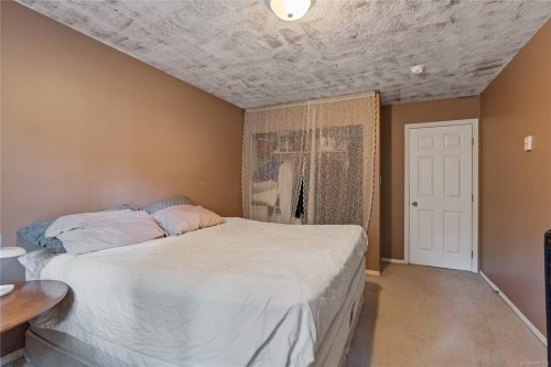 661 Millstream Lake Rd, Highlands, BC 