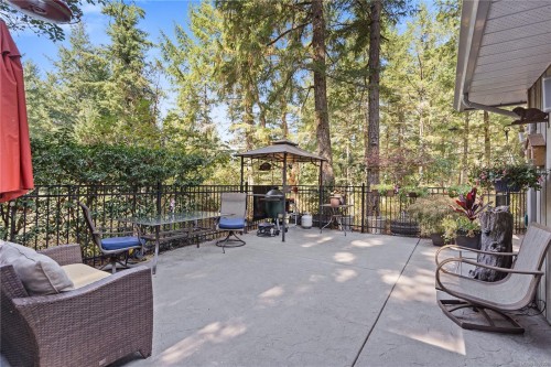 661 Millstream Lake Rd, Highlands, BC 
