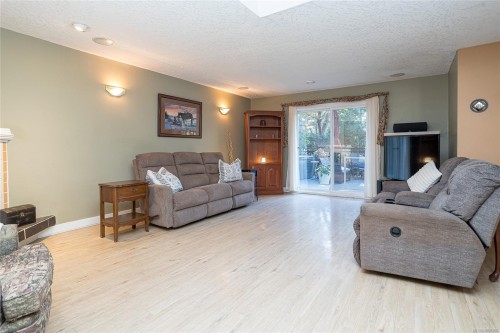 661 Millstream Lake Rd, Highlands, BC 