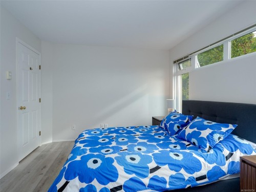 #301-837 Selkirk Ave, Esquimalt, BC 