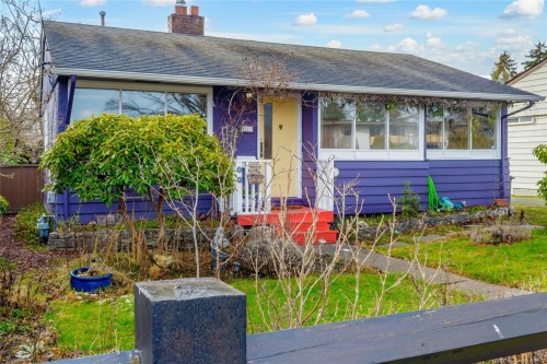 1747 Newton St, Victoria, BC 