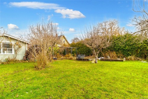 1747 Newton St, Victoria, BC 